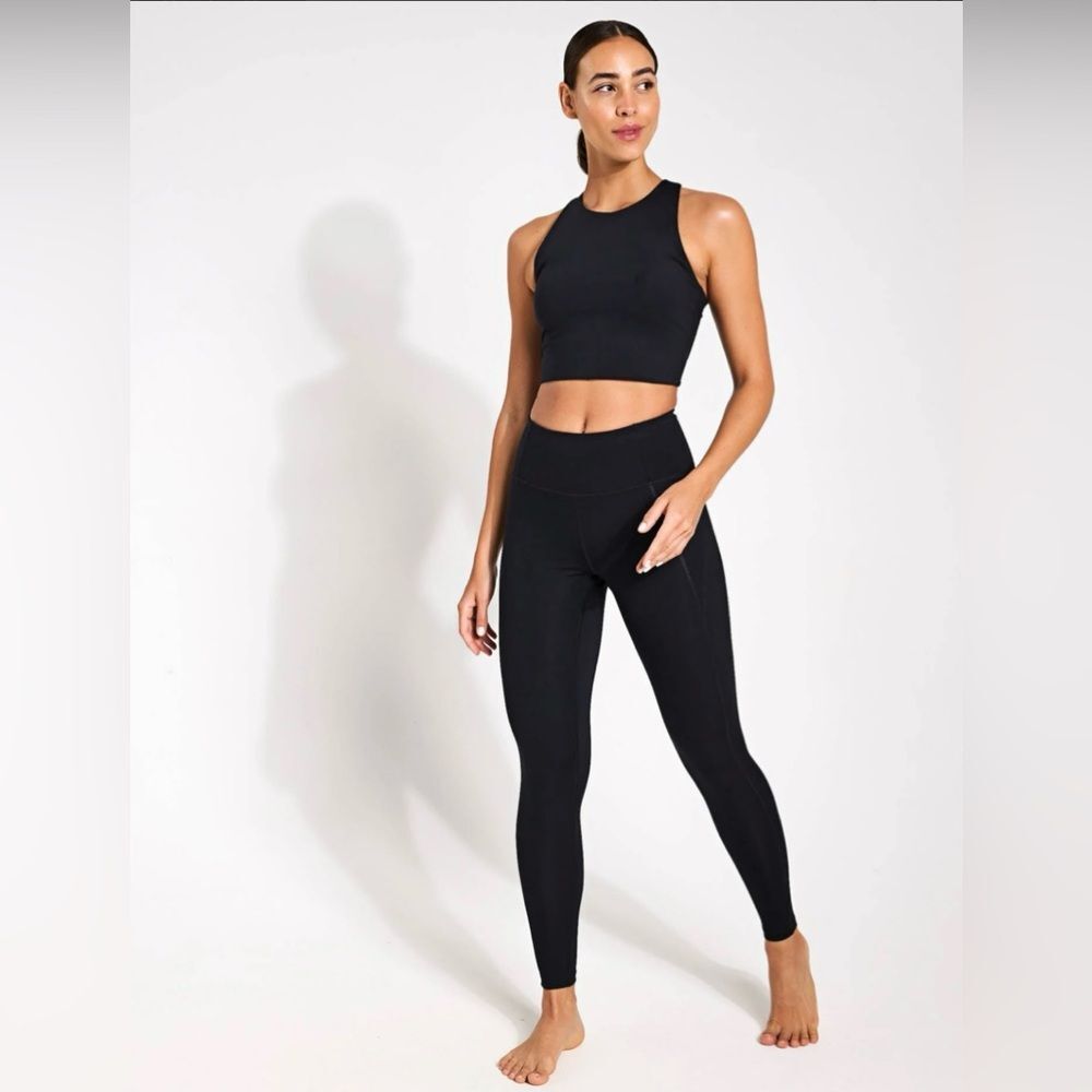 Black compressive girlfriend collective leggings size medium